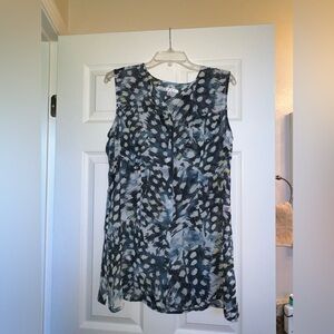 Stylish Blue and White Patterned top